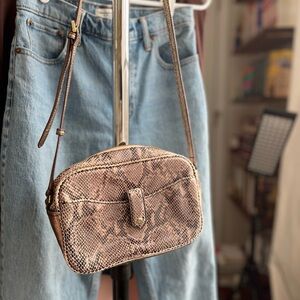 G.I.L.I Genuine Leather Snake-Print Crossbody Bag